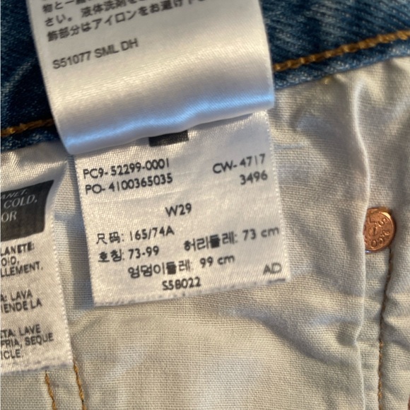 Levi’s 501 High Rise Rhinestone Raw Hem Denim Shorts Light Wash Sz 29 - Picture 8 of 9